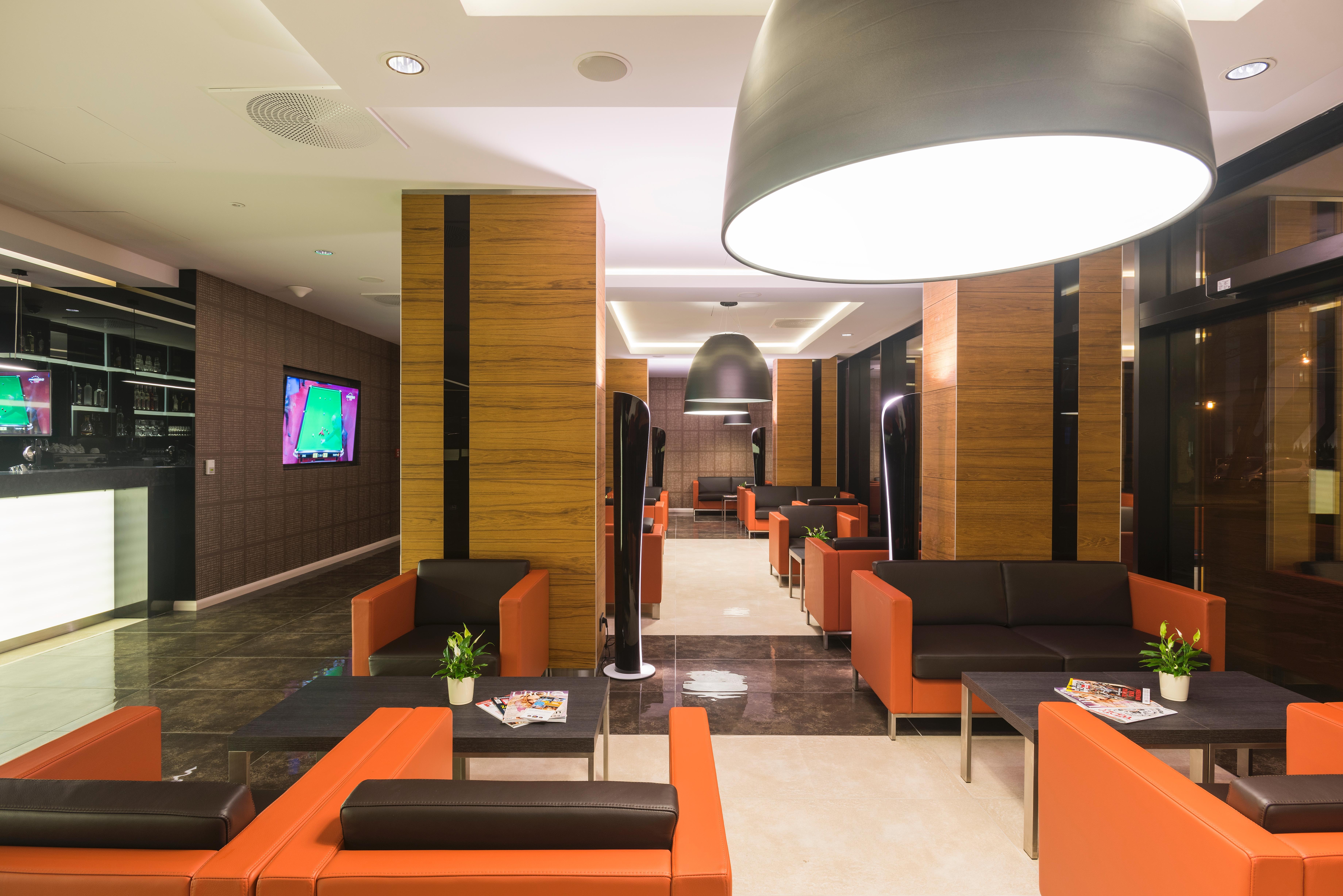 Q Hotel Plus คราคูฟ ภายนอก รูปภาพ
