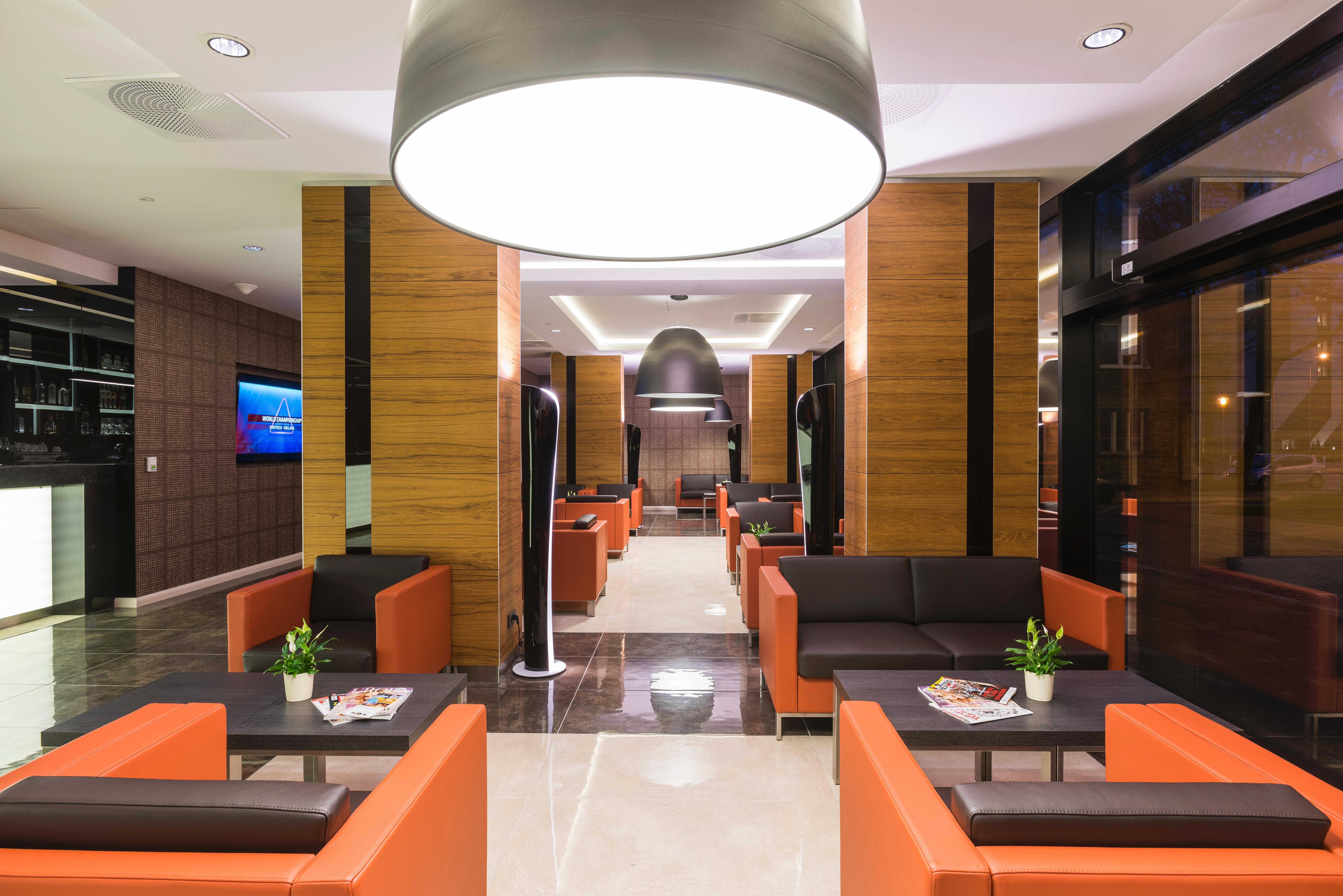 Q Hotel Plus คราคูฟ ภายนอก รูปภาพ