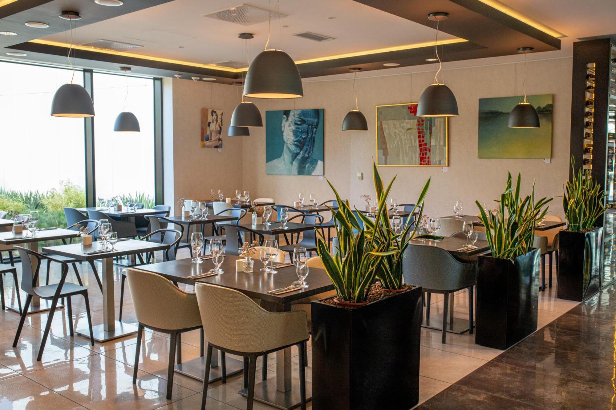 Q Hotel Plus คราคูฟ ภายนอก รูปภาพ
