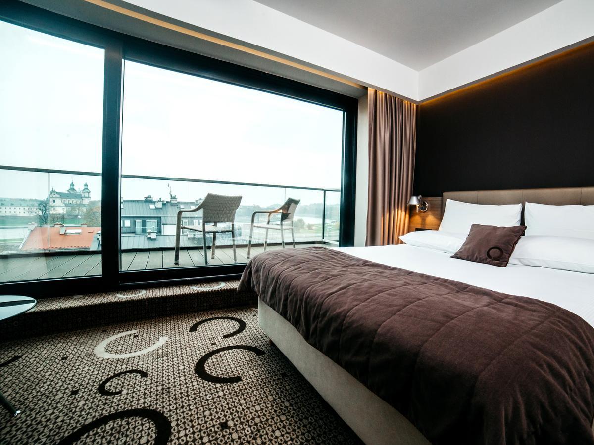 Q Hotel Plus คราคูฟ ภายนอก รูปภาพ